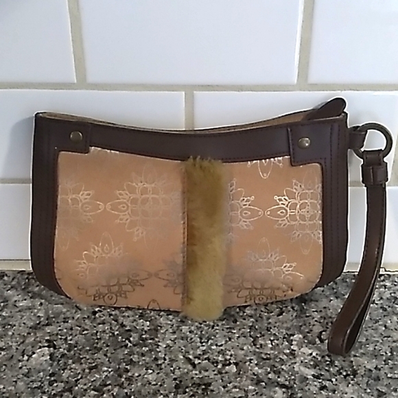 Bath & Body Works Faux Fur Clutch Wristlet. NWOT - Picture 5 of 9